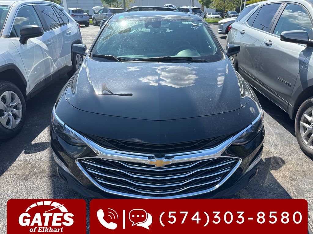 2021 Chevrolet Malibu 1LT photo 2