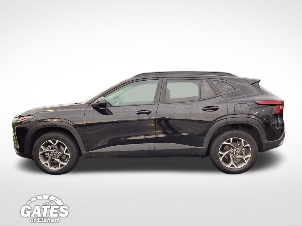 Used 2025 Chevrolet Trax LT SUV