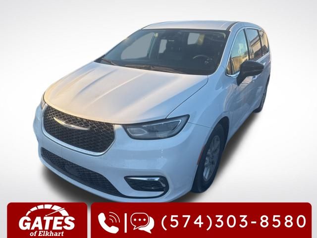 2024 Chrysler Pacifica Touring L's photo