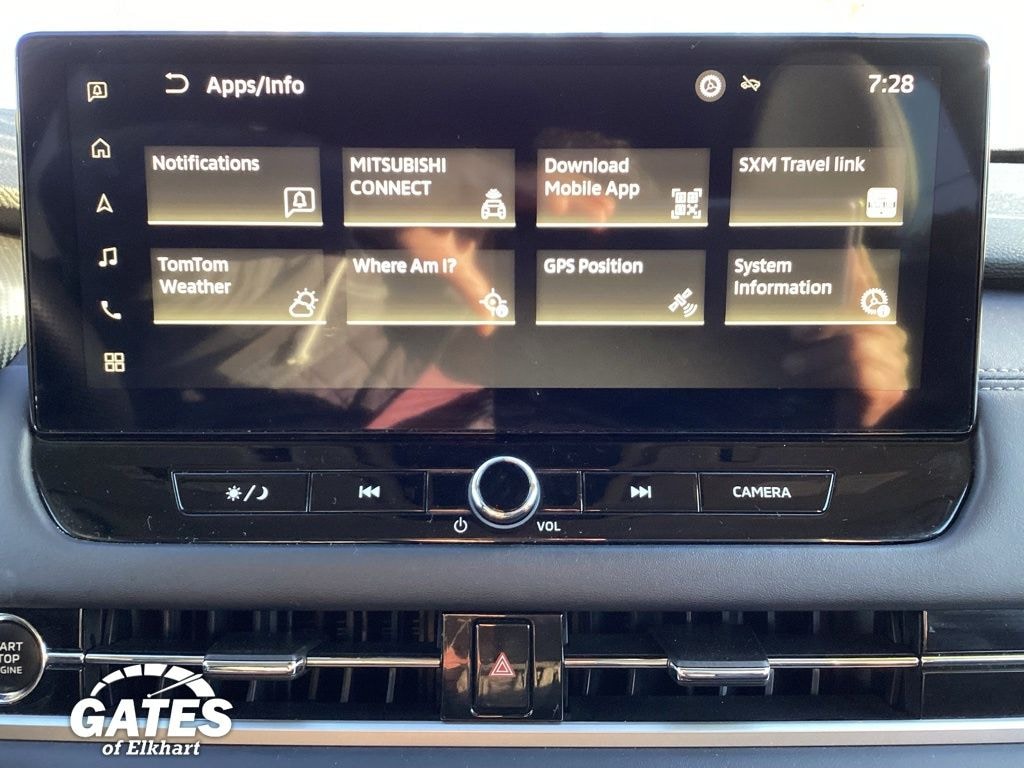 Used 2025 Mitsubishi Outlander SE SUV