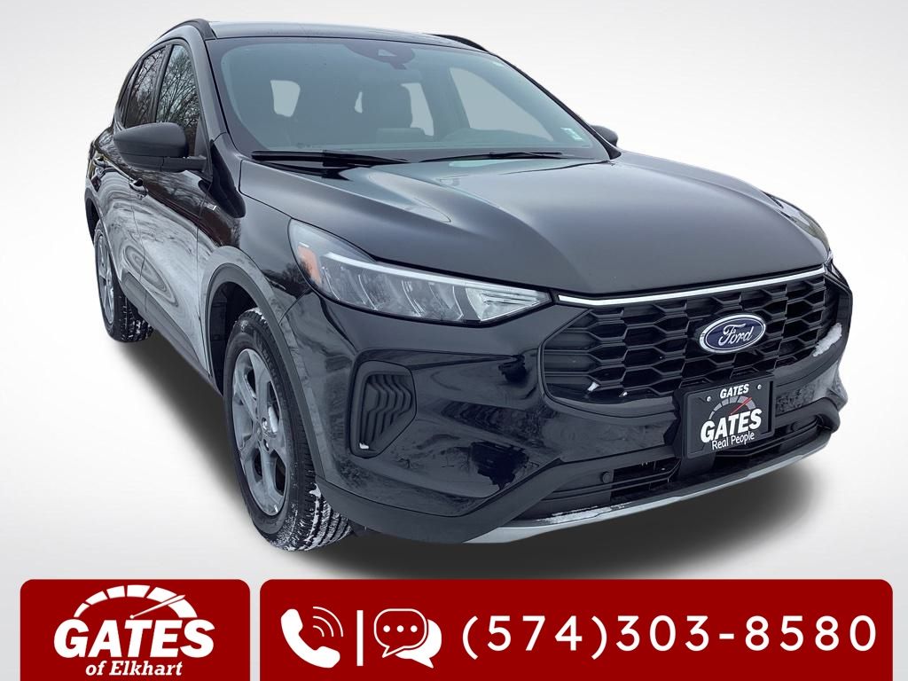 2025 Ford Escape ST-Line's photo