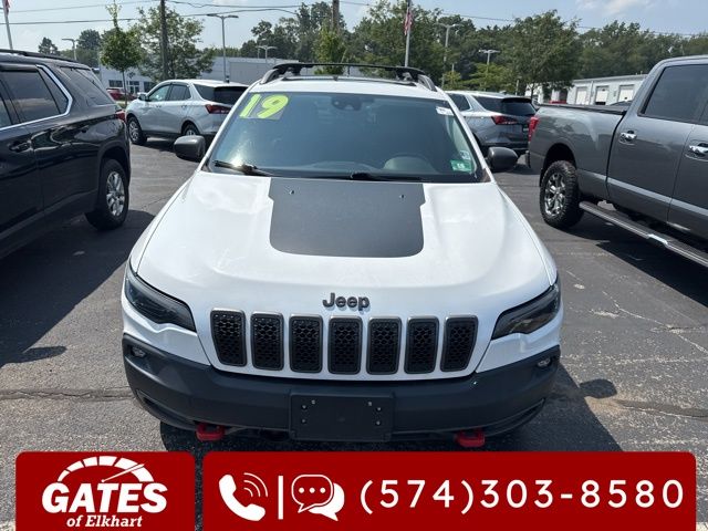 2019 Jeep Cherokee Trailhawk photo 2