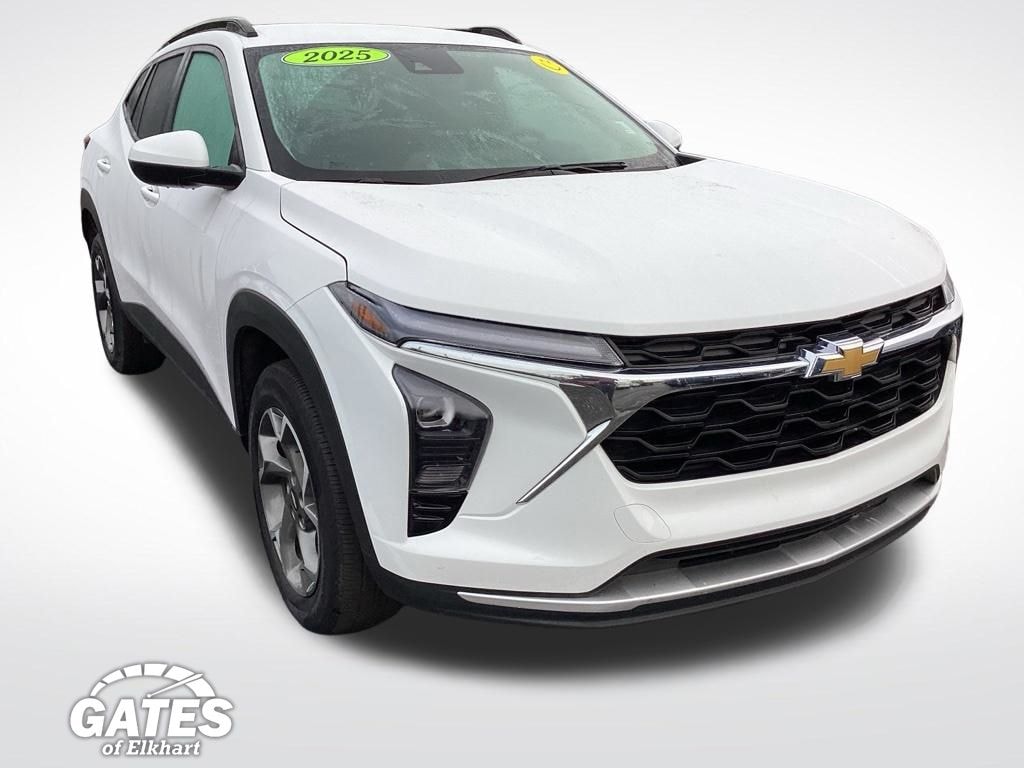 Used 2025 Chevrolet Trax LT SUV