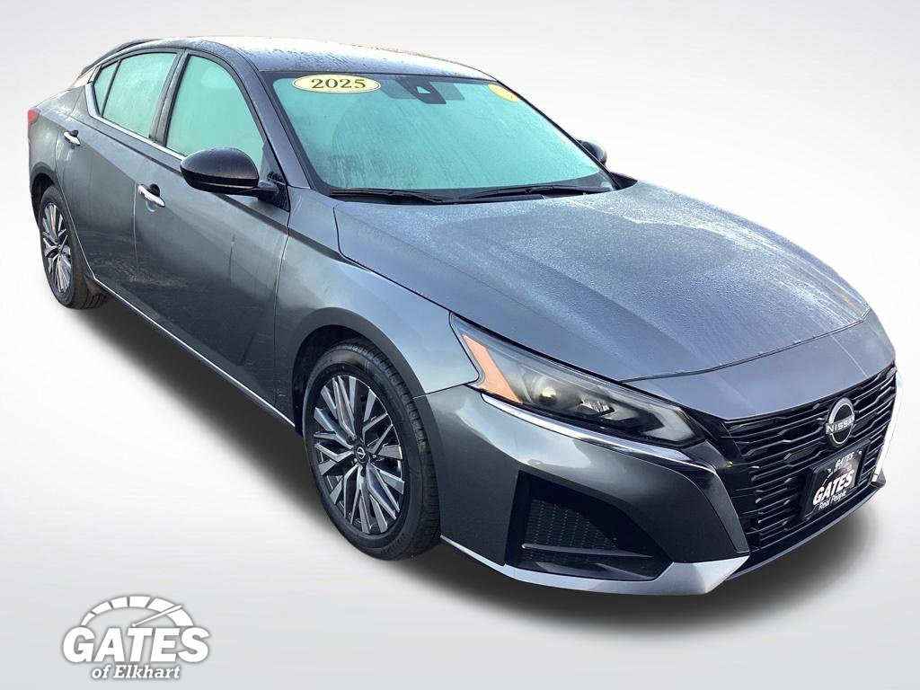 Used 2025 Nissan Altima SV Sedan