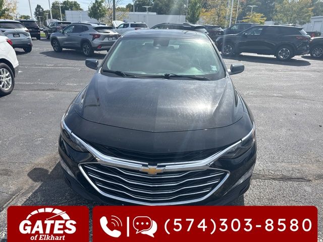 2024 Chevrolet Malibu 1LT photo 2