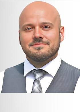 Staff member Thomas Erickson from ID_37484c845927