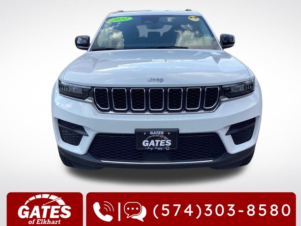 2022 Jeep Grand Cherokee Laredo photo 2