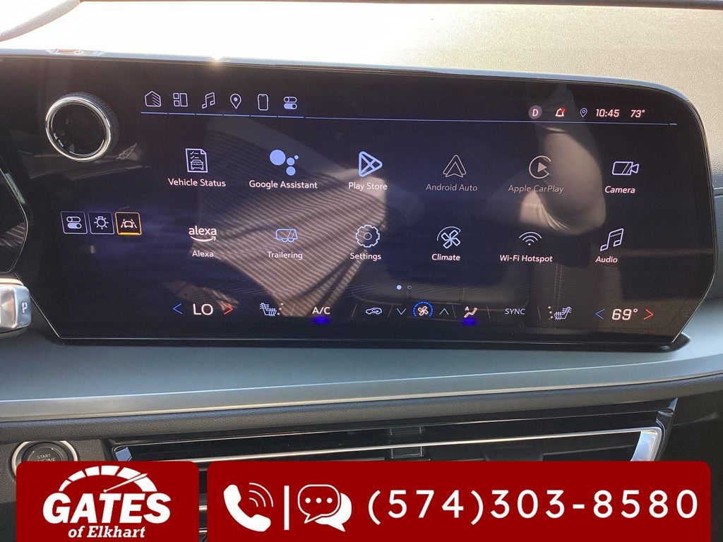 2025 Chevrolet Traverse photo 3