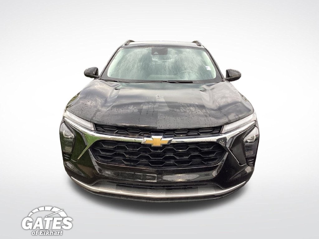 Used 2025 Chevrolet Trax LT SUV
