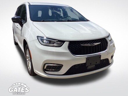 2025 Chrysler Pacifica Select Minivan/Van
