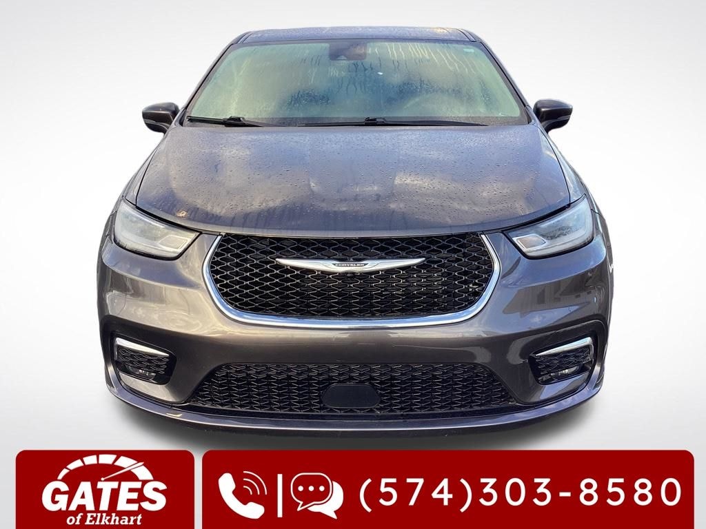 Used 2023 Chrysler Pacifica Touring L Minivan/Van