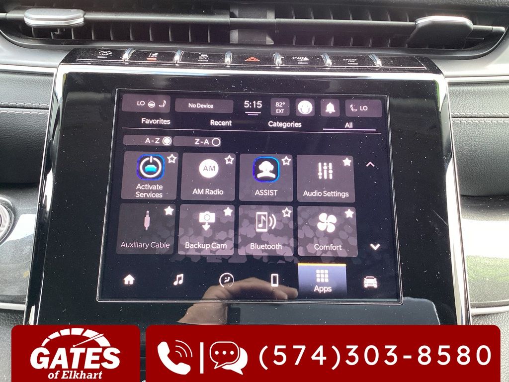 2022 Jeep Grand Cherokee Laredo photo 3