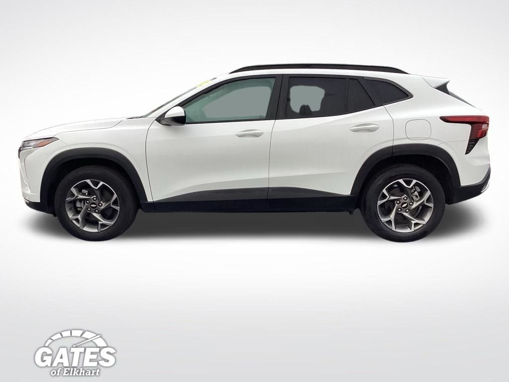 Used 2025 Chevrolet Trax LT SUV