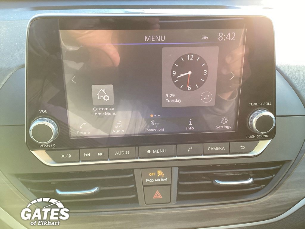 Used 2025 Nissan Altima SV Sedan