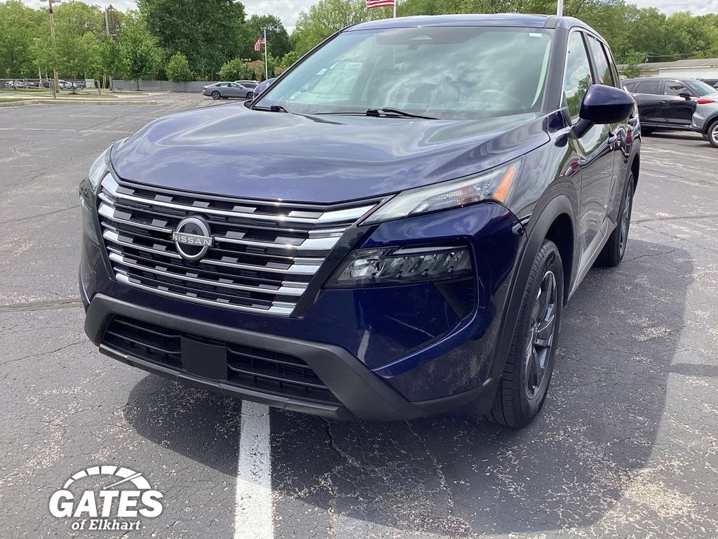Used 2024 Nissan Rogue SV SUV