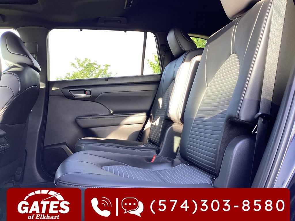 2025 Toyota Highlander XSE - Photo 14