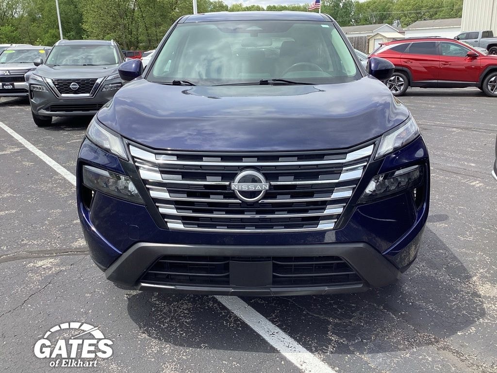 Used 2024 Nissan Rogue SV SUV