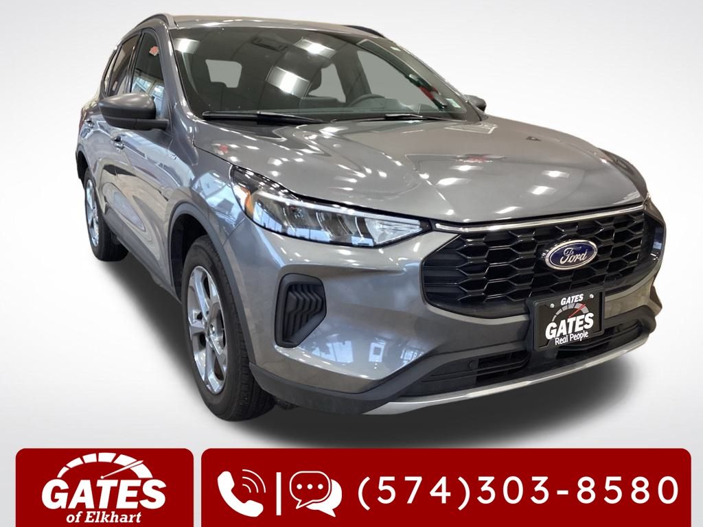 2025 Ford Escape ST-Line's photo