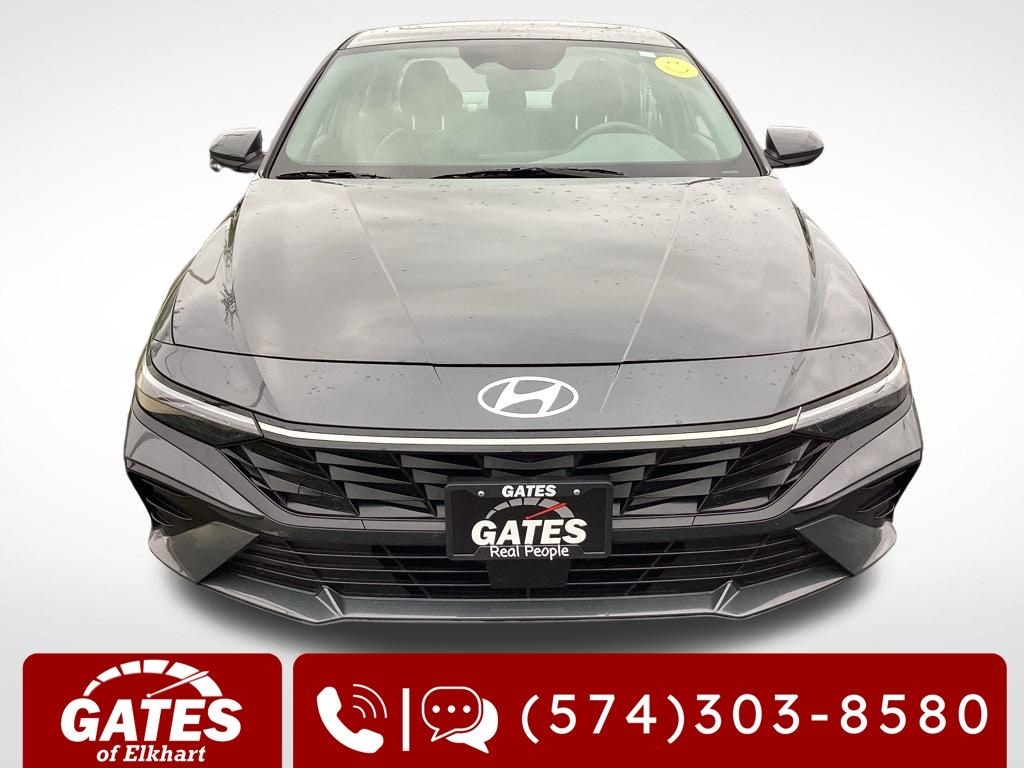 Used 2025 Hyundai Elantra SEL Convenience Sedan
