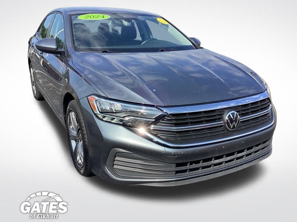 Used 2024 Volkswagen Jetta 1.5T SE Sedan