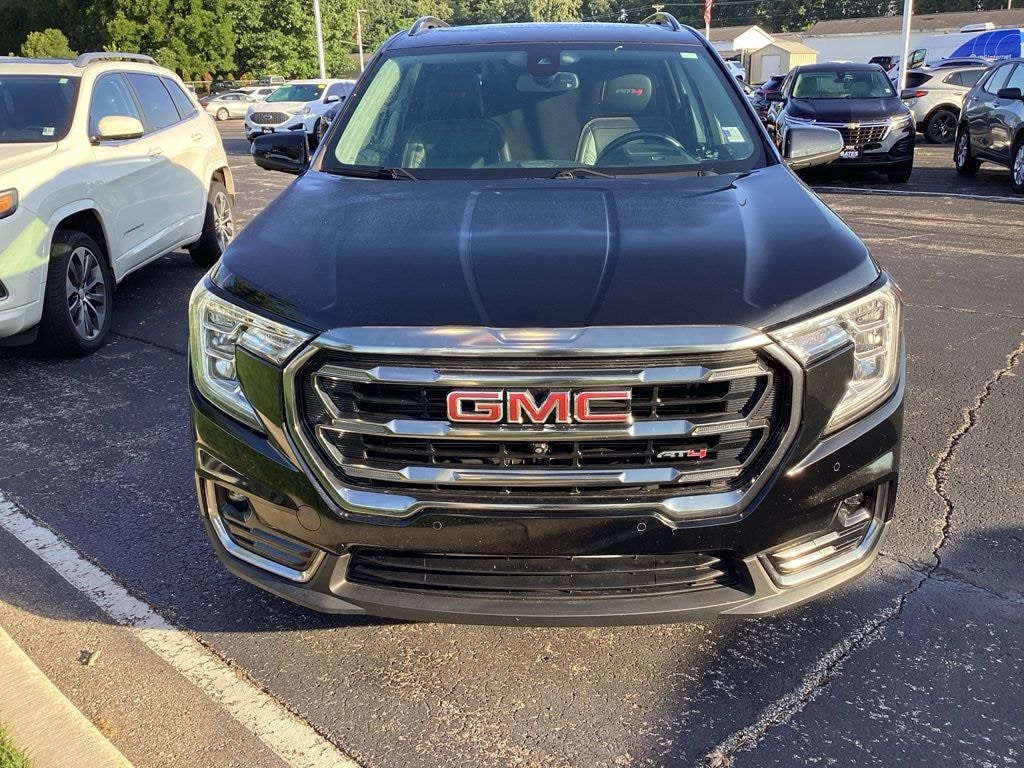 Used 2022 GMC Terrain AT4 SUV