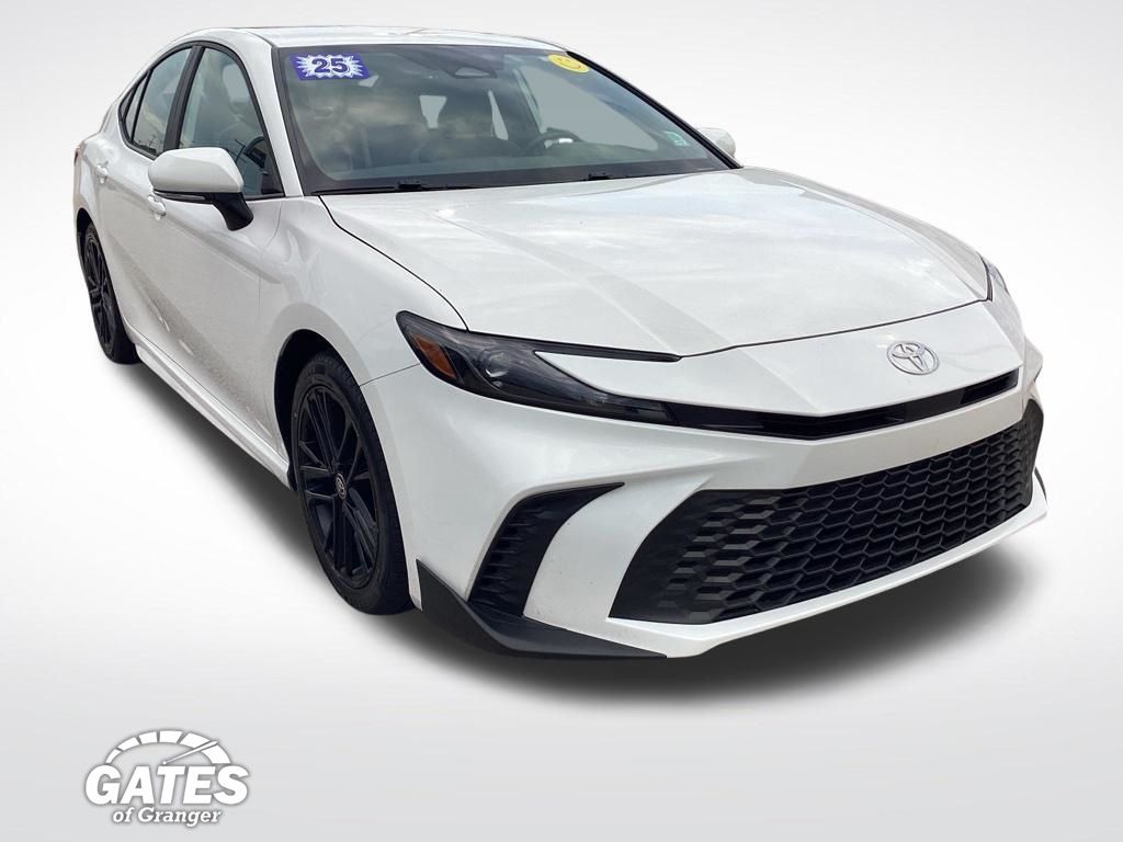2025 Toyota Camry SE Sedan