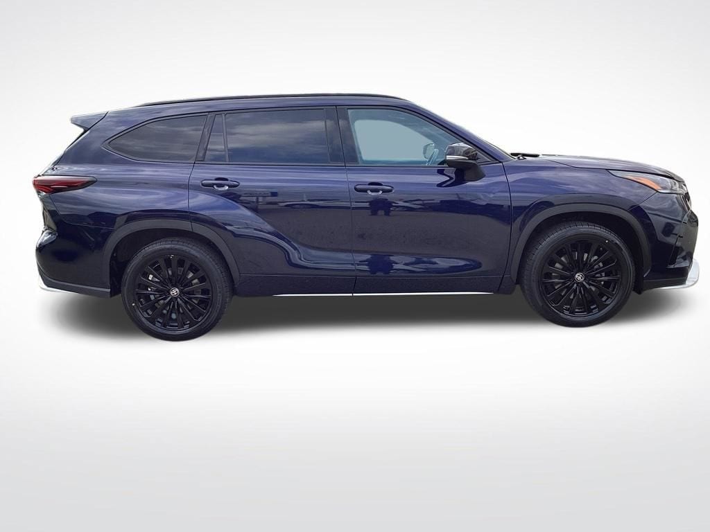 2025 Toyota Highlander XSE - Photo 13