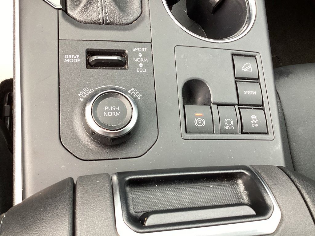 2025 Toyota Highlander XSE - Photo 33