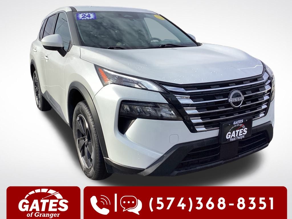 2024 Nissan Rogue SV's photo