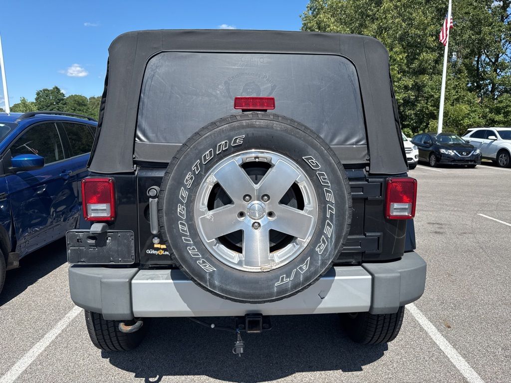 2009 Jeep Wrangler Unlimited Sahara photo 3