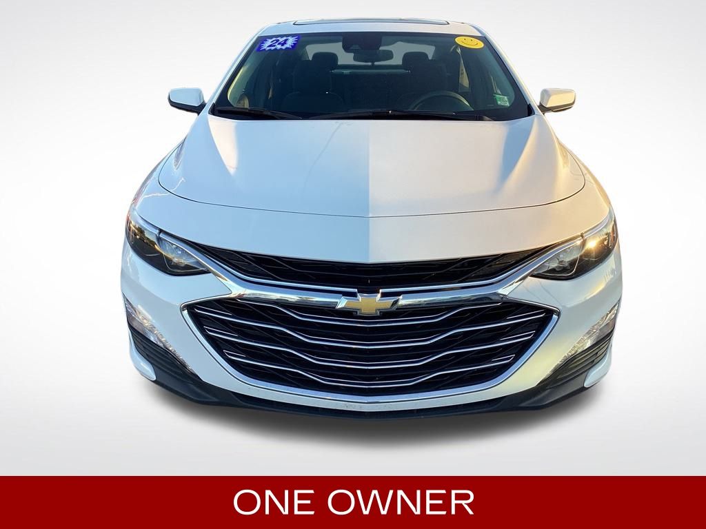 2024 Chevrolet Malibu 1LT photo 2
