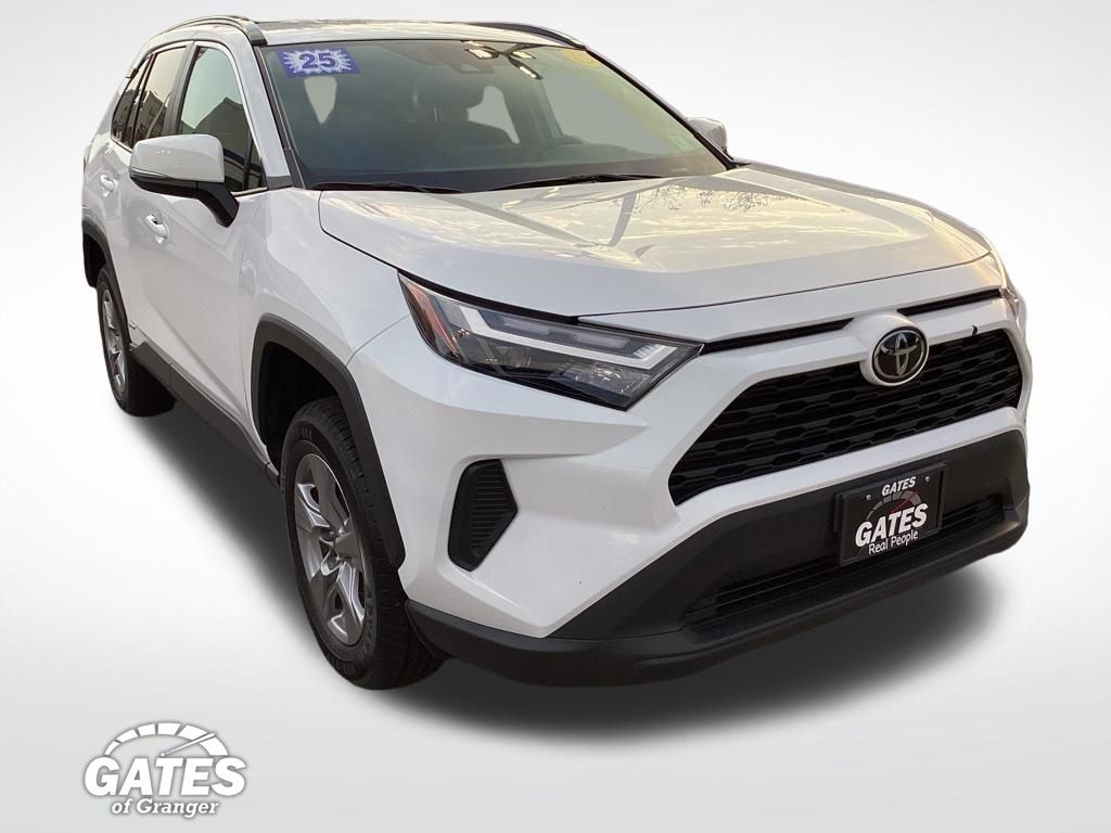 2025 Toyota RAV4 Hybrid XLE SUV