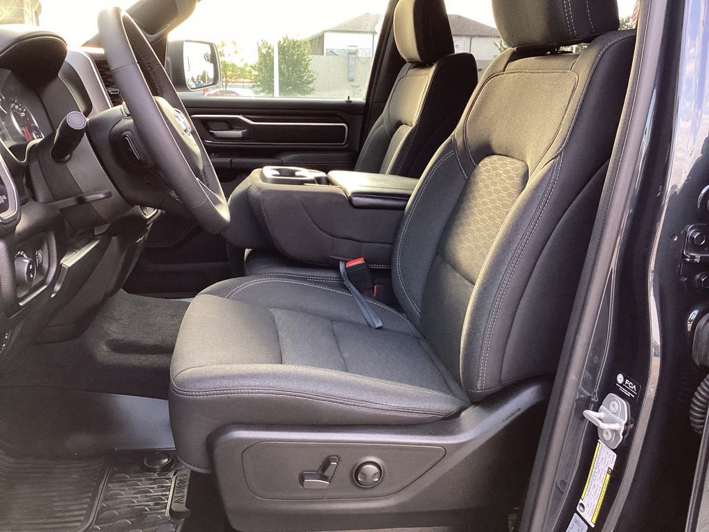 2026 RAM Ram 1500 Pickup Big Horn/Lone Star - Photo 13