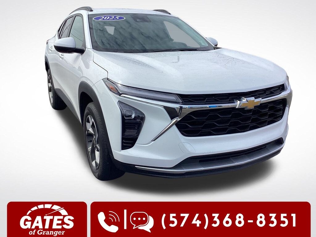 Used 2025 Chevrolet Trax LT SUV