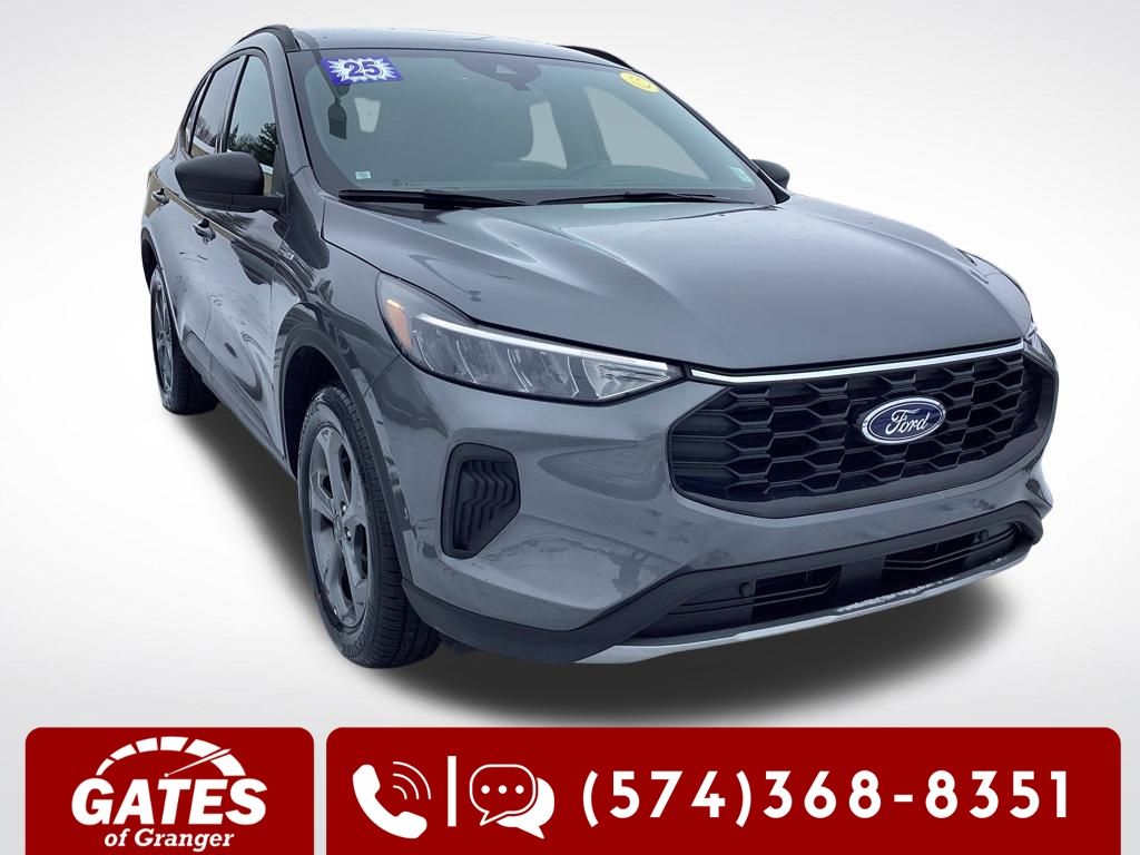 2025 Ford Escape ST-Line's photo