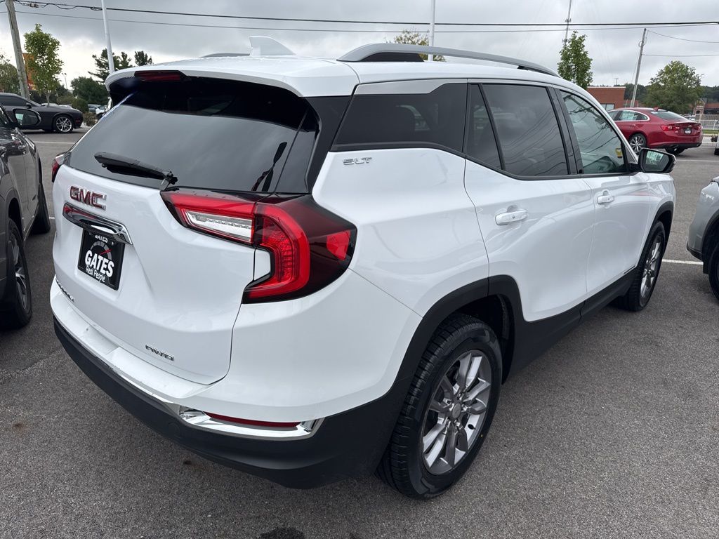 2024 Gmc Terrain SLT photo 4