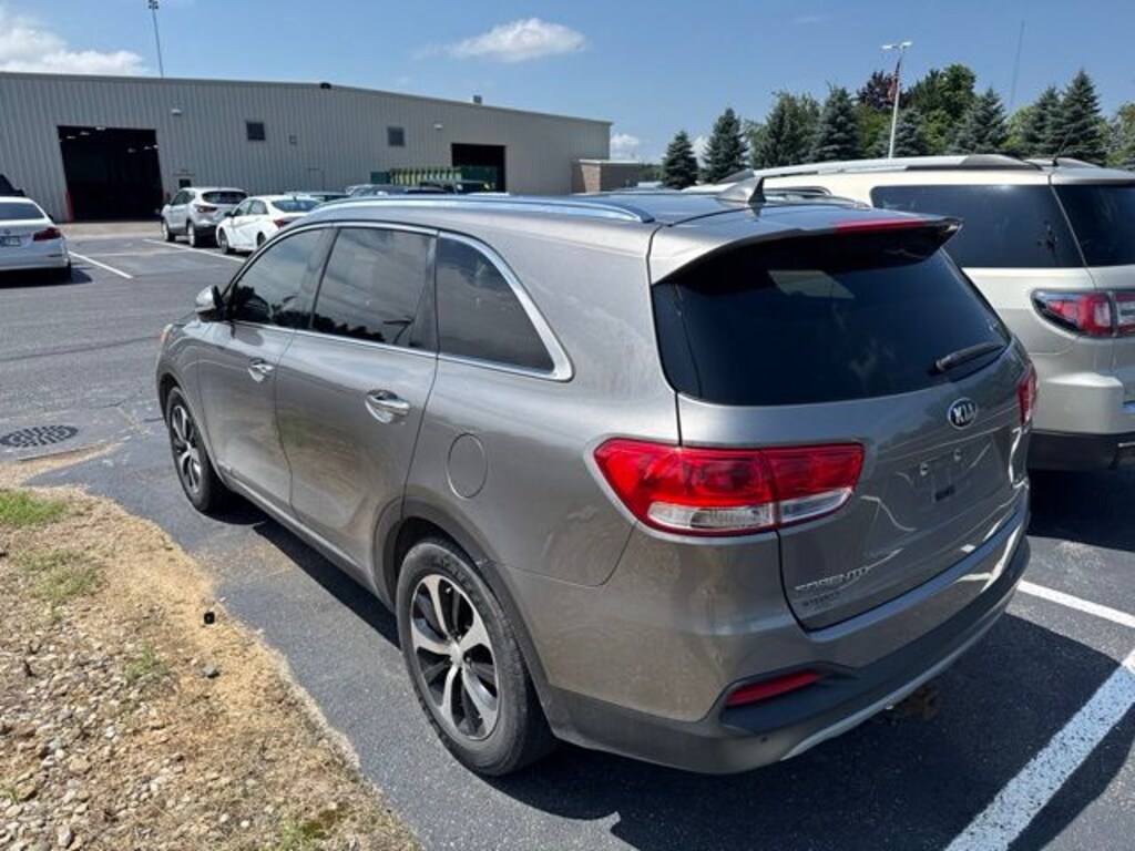 Used 2016 Kia Sorento 3.3L EX AWD SUV