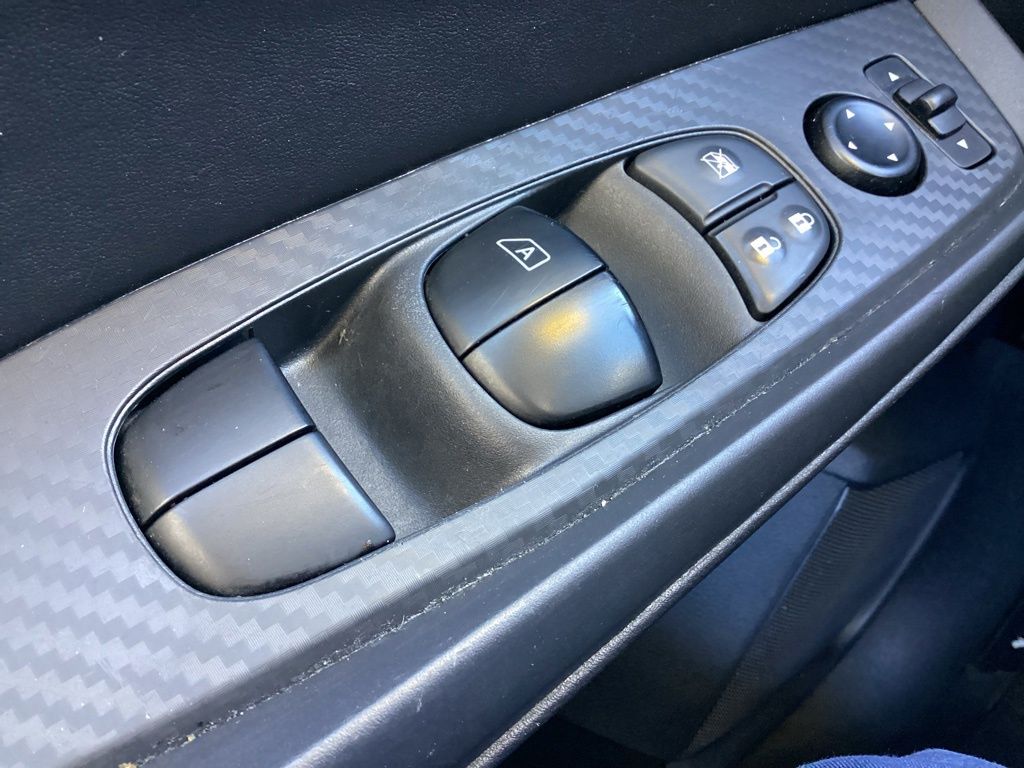 2025 Nissan Sentra SV - Photo 21