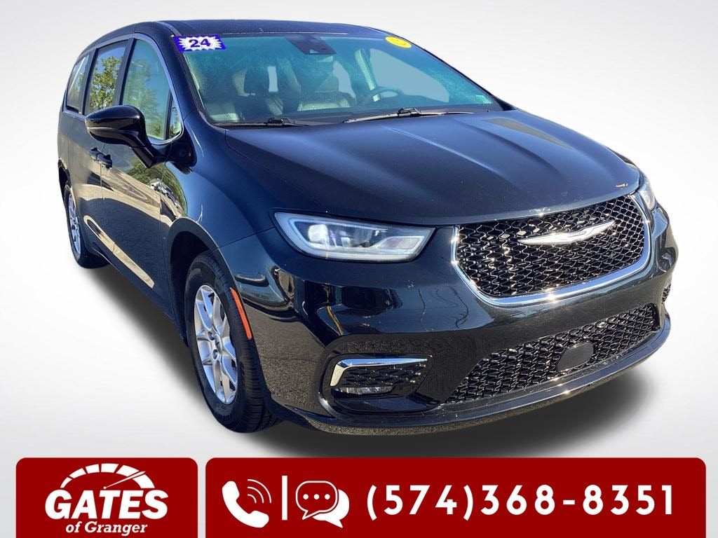 Used 2024 Chrysler Pacifica Touring L Minivan/Van