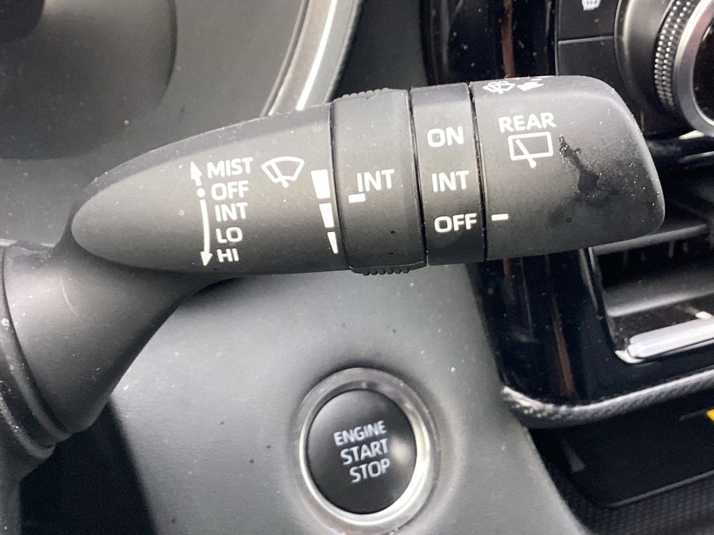 2025 Toyota Highlander XSE - Photo 29