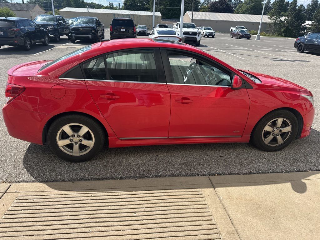 2014 Chevrolet Cruze photo 3