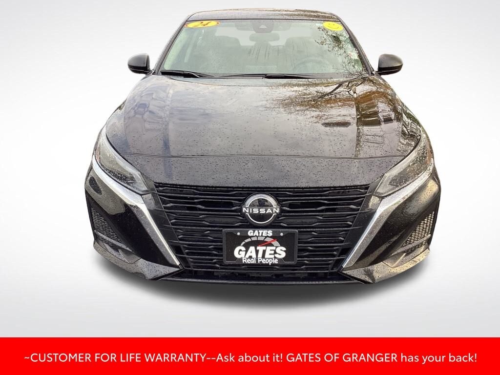 Used 2024 Nissan Altima 2.5 SV Sedan