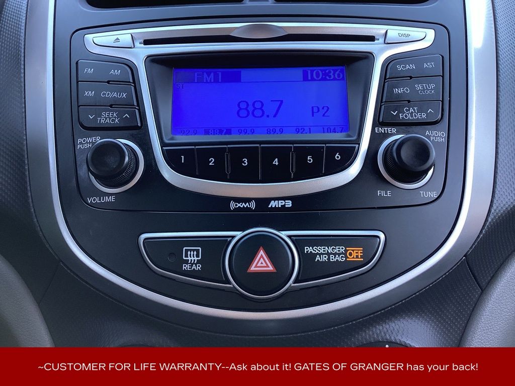 2013 Hyundai Accent GS photo 2