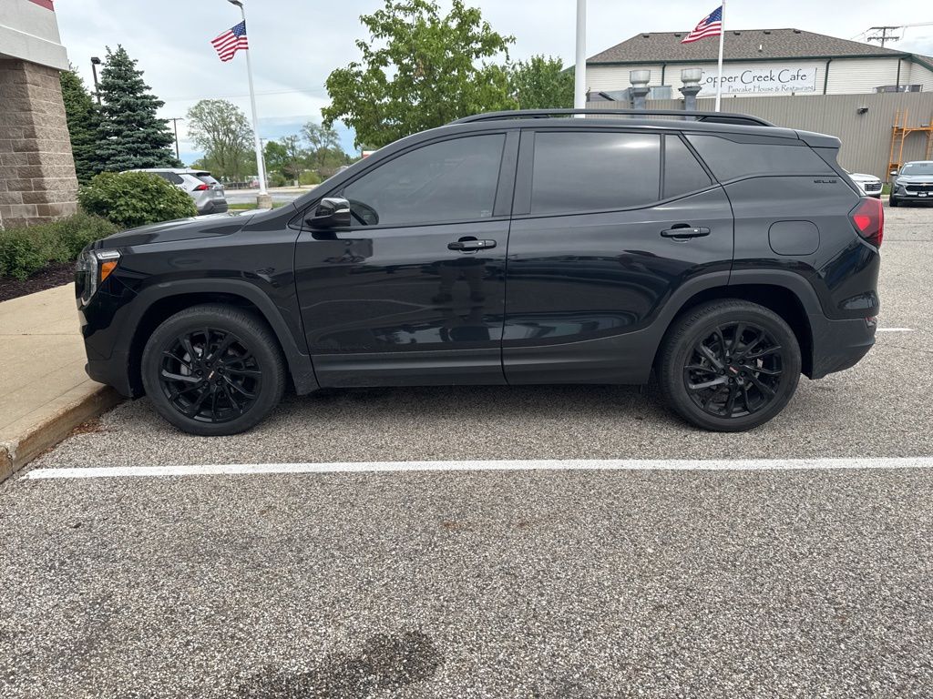 2023 GMC Terrain SLE AWD's photo