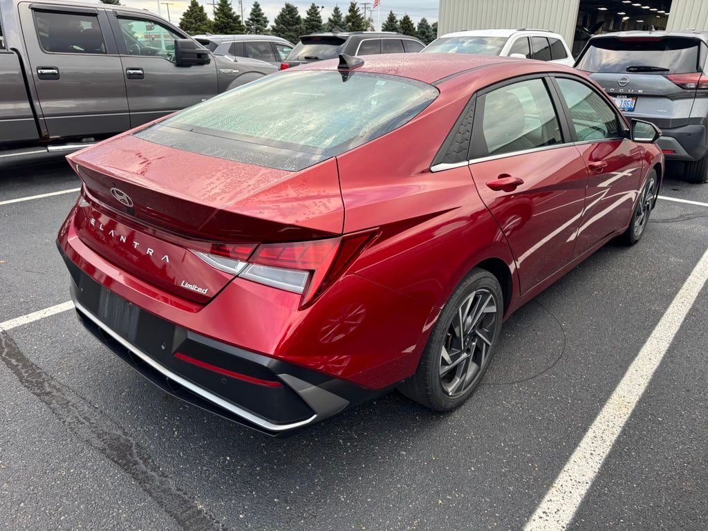 Used 2024 Hyundai Elantra Limited Sedan
