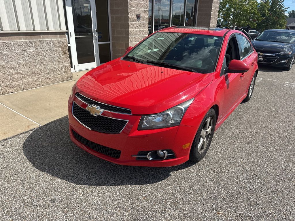 2014 Chevrolet Cruze photo 2