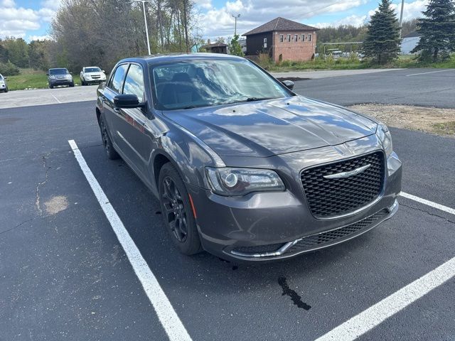 2019 Chrysler 300 Touring