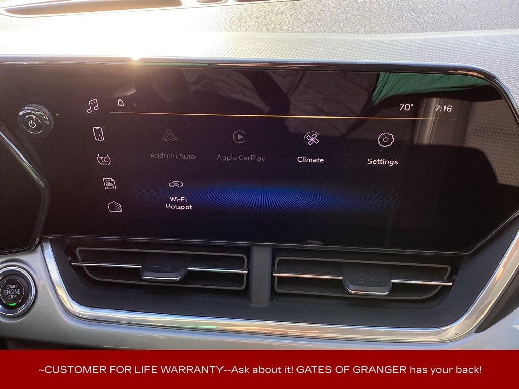 2024 Chevrolet Trax LT photo 3