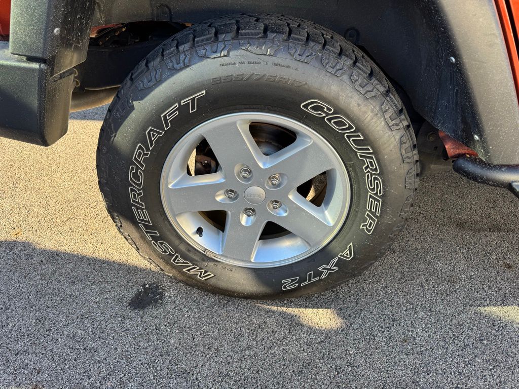 2014 Jeep Wrangler Unlimited Sport photo 3