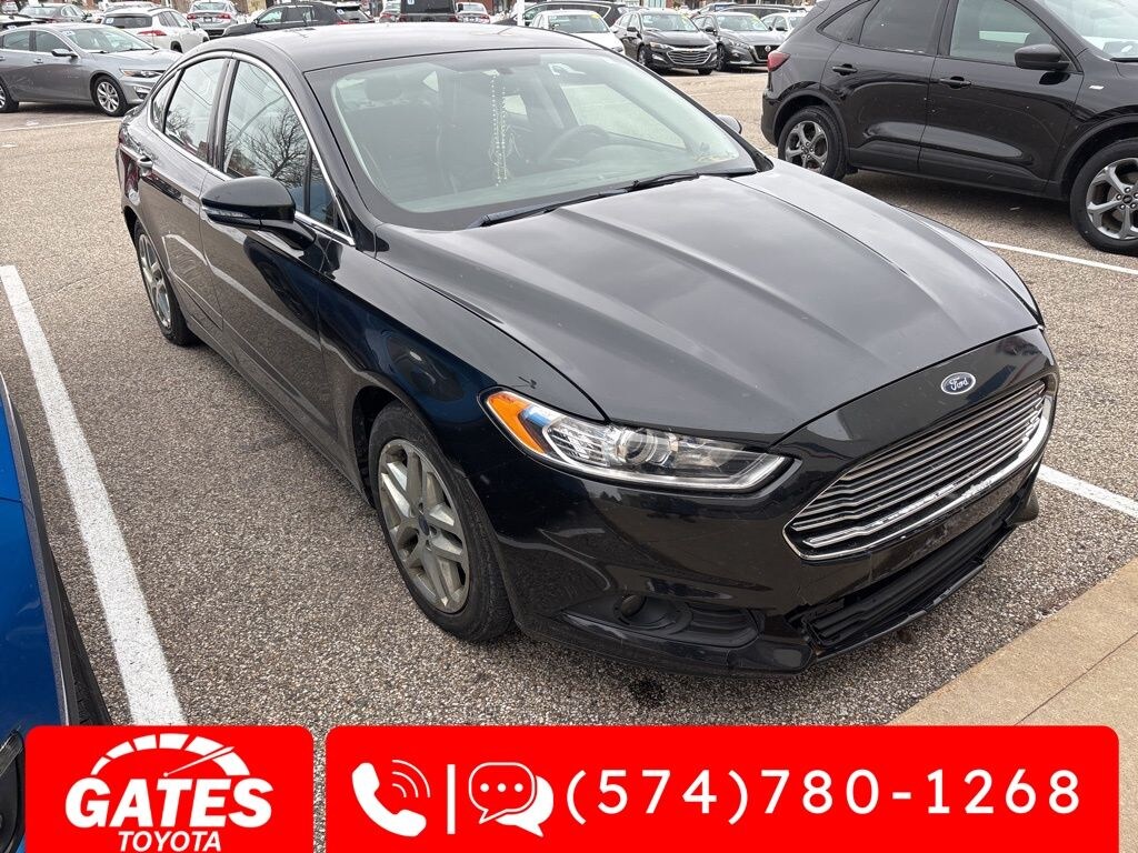 Used 2015 Ford Fusion SE Sedan